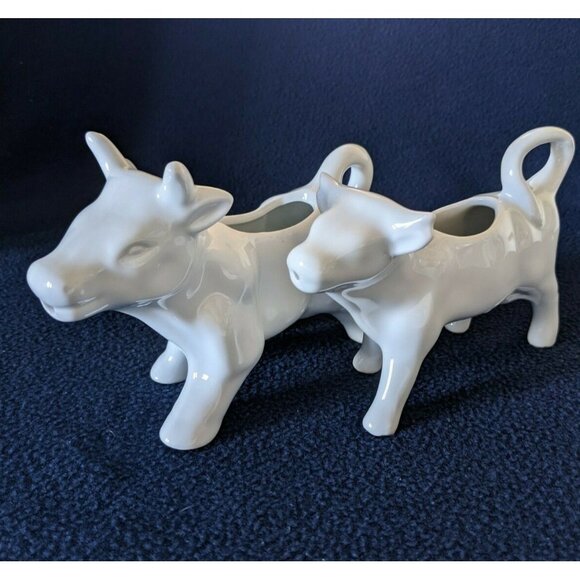 Designer Set Of 2 Torre & Tagus Cow&Calf Milk Cream Jugs Decor White 8*5" ; 7*4" - Picture 4 of 10